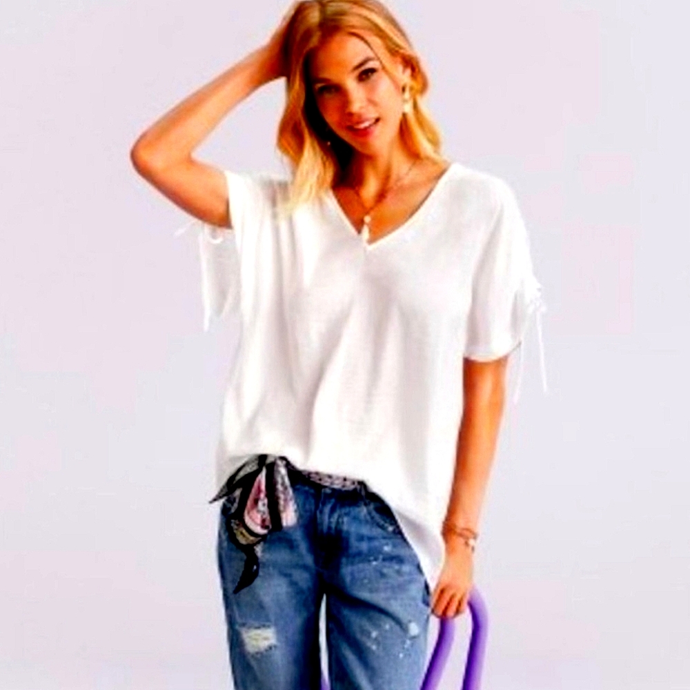 Anthropologie White V-Neck Short-Sleeve Tie Blouse